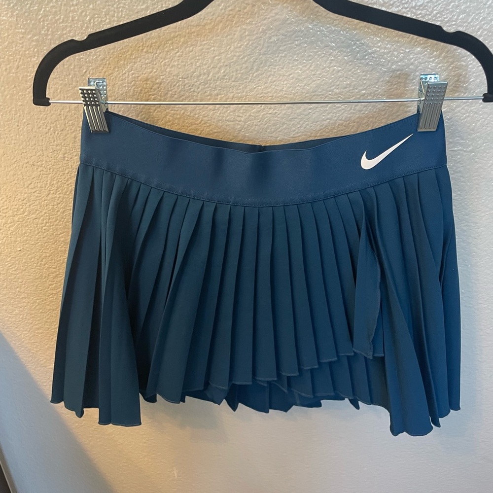 Nike Dri fit pleated tennis skirt